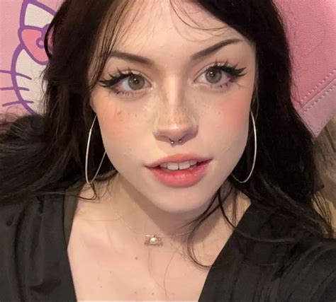 is hannahowo trans|TikTok Star Hannah Owo Facts